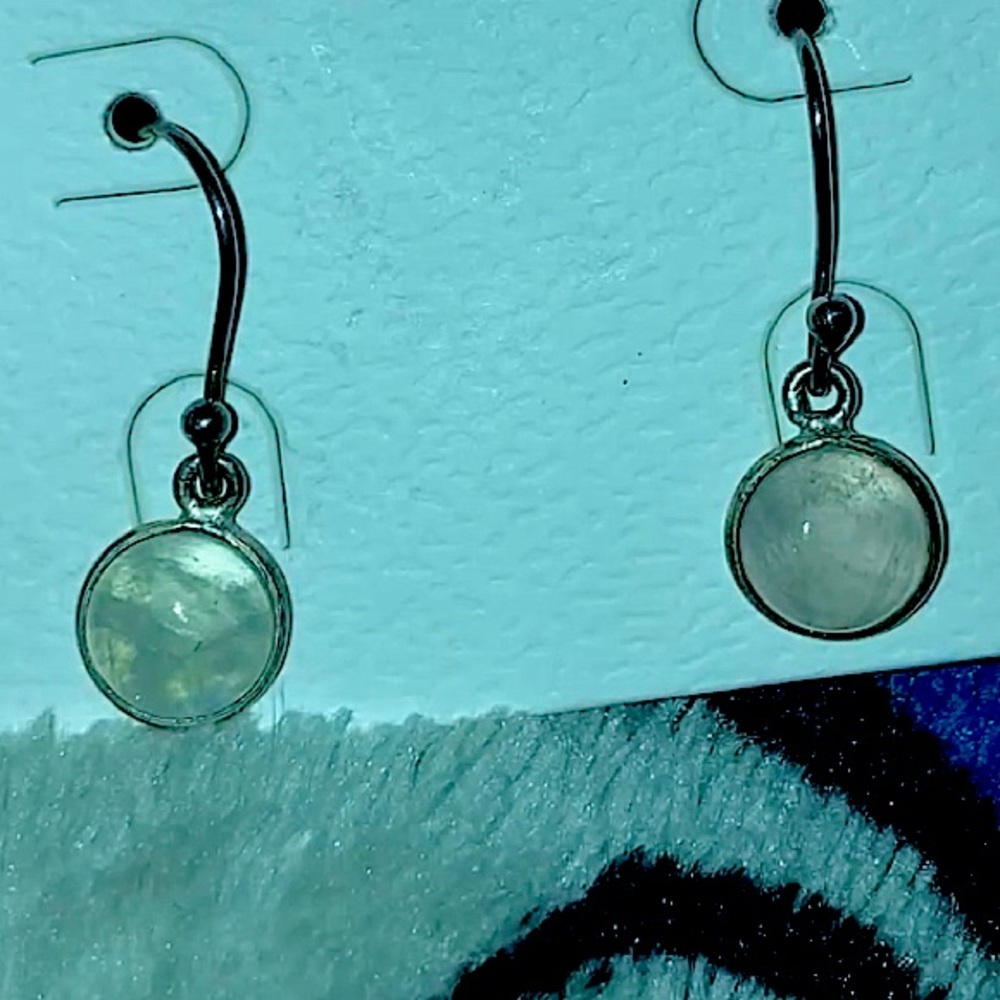 Silver Freshwater Pearl Dangly Earrings